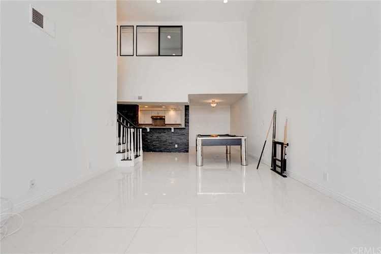 10676 Wilkins Avenue #303 Westwood - Century City, CA 90024