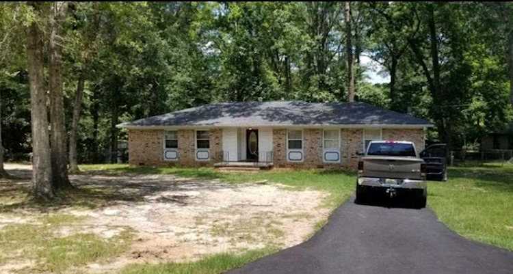 127 Peters Circle Ozark, AL 36360