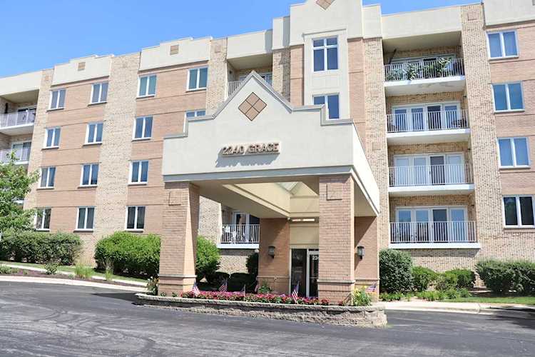 2240 S Grace St #107 Lombard, IL 60148