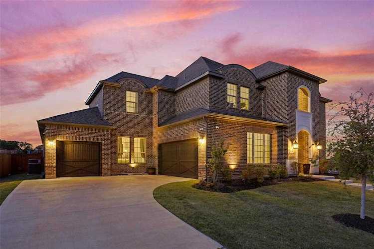 433 Silver Chase Drive Keller, TX 76248