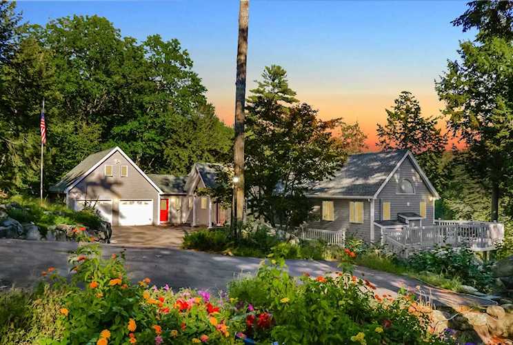 66 Kings Pine Rd Wolfeboro, NH 03894