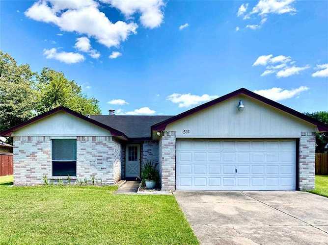 511 Oakdale Dr Stafford, TX 77477