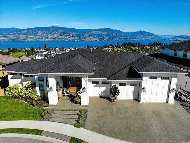 422 Audubon Court Kelowna, BC V1W5K3