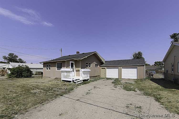 305 W 5th St Pine Bluffs, WY 82082