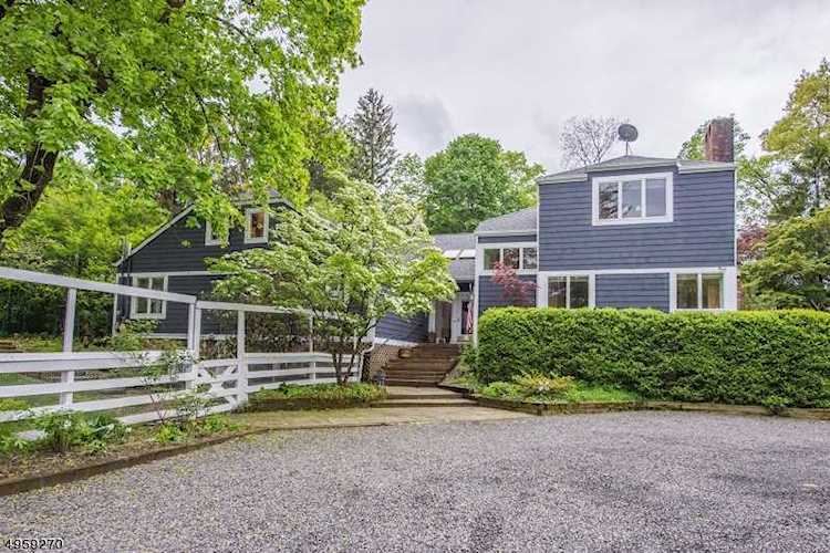 4 Horseshoe Bend Ln Mendham Boro, NJ 07945