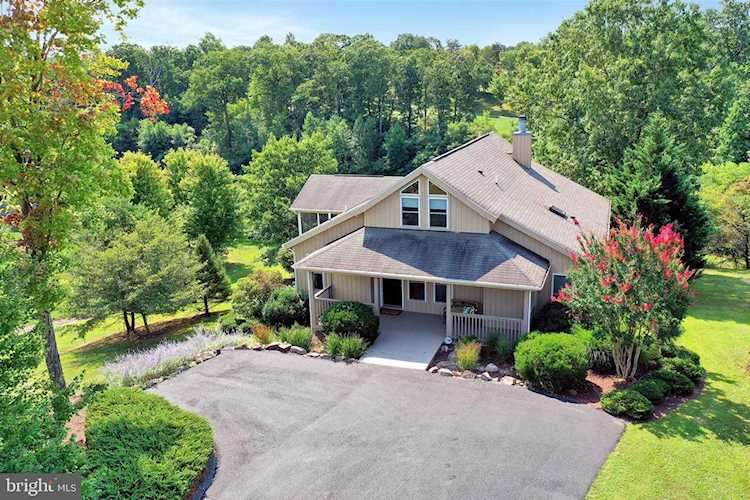 112 Nokomis Trl Hedgesville, WV 25427 | MLS ® WVBE179930 Photo 1