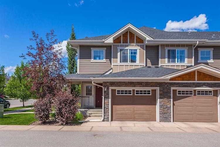 7 West Coach Manor SW Calgary, AB T3H 1R7
