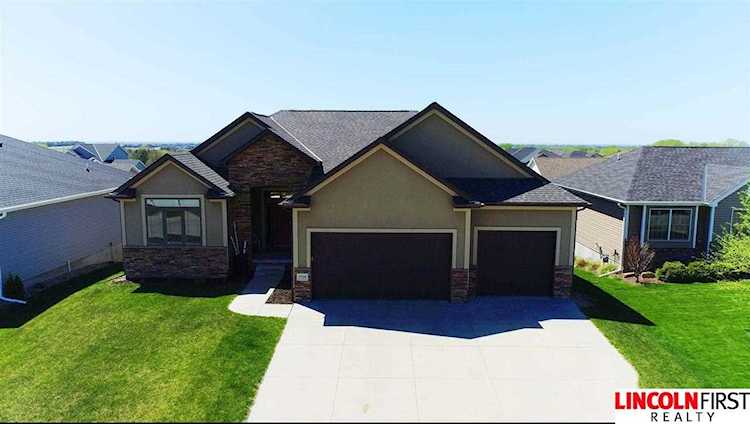 7701 Sonatta Dr Lincoln, NE 68516