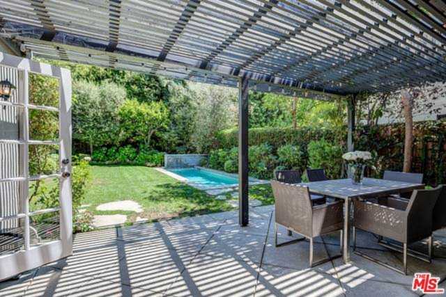 626 N Las Palmas Avenue Los Angeles, CA 90004