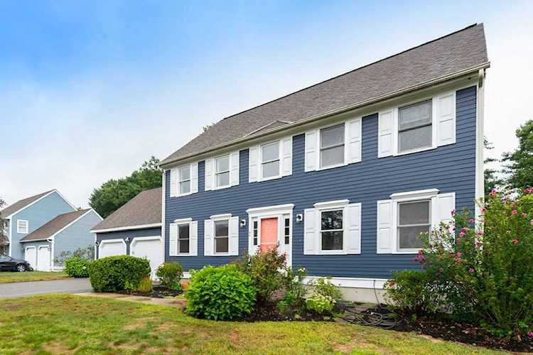34 Frances Dr Newburyport, MA 01950