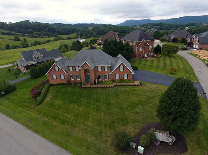 156 Tara Daleville, VA 24083