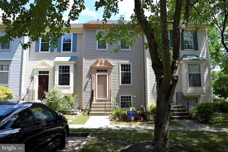 6617 Skylemar Trl Centreville, VA 20121