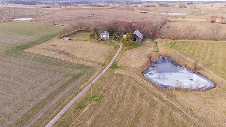 3686 Combs Ferry Road Winchester, KY 40391