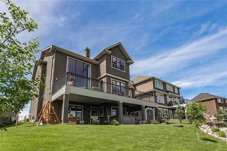 14 Timberline Place SW Calgary, AB T3H 0W3