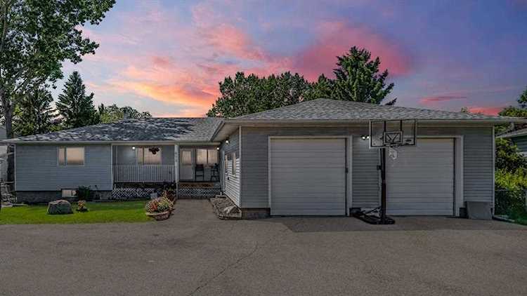873 East Lakeview Rd Chestermere, AB T1X 1B1