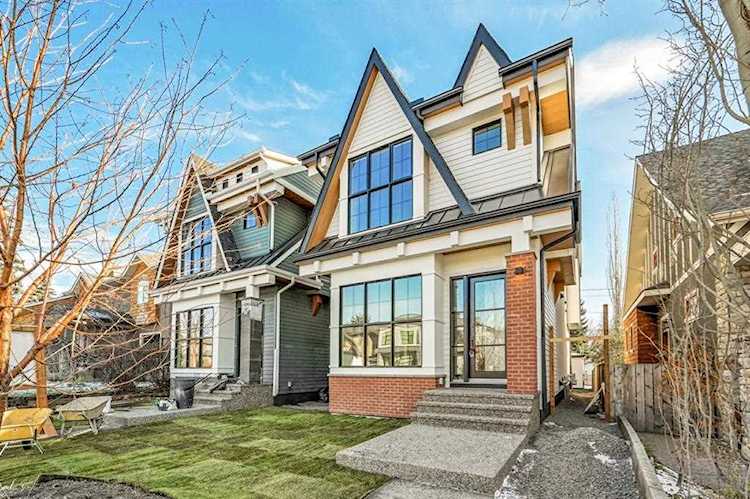 534 35A St NW Calgary, AB T2N 2Z9