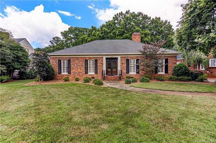 2245 Roswell Ave Charlotte, NC 28207
