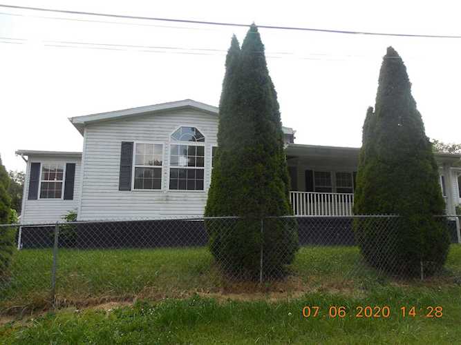507 E 4th St Falmouth, KY 41040