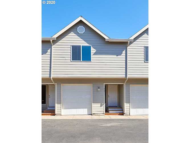 427 Harris Ln Oregon City, OR 97045