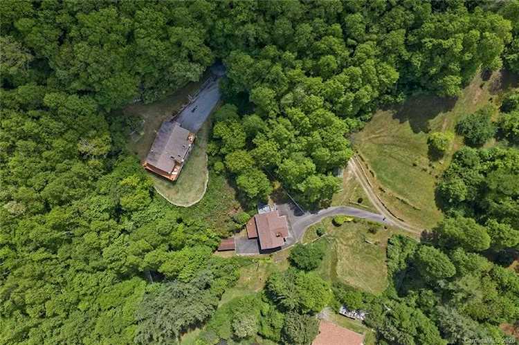 152 Owenby Cove Rd Fairview, NC 28730
