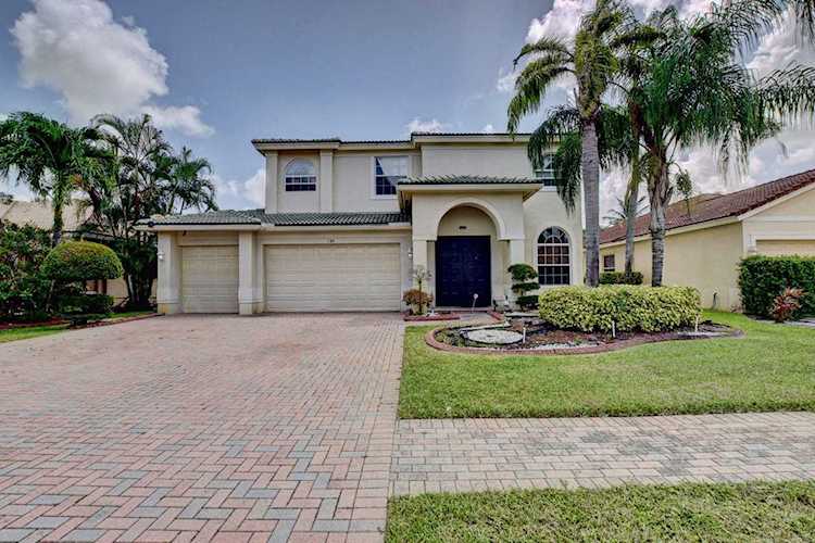 124 Bella Vista Way Royal Palm Beach, FL 33411