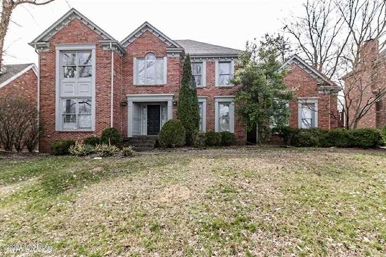 930 Lake Forest Pkwy Louisville, KY 40245 MLS 1555169