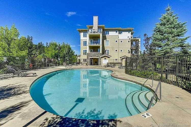 1875 Country Club Drive Kelowna, BC V1V2W6