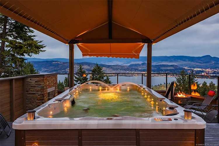 892 Lloyd Jones Drive West Kelowna, BC V1Z2X9
