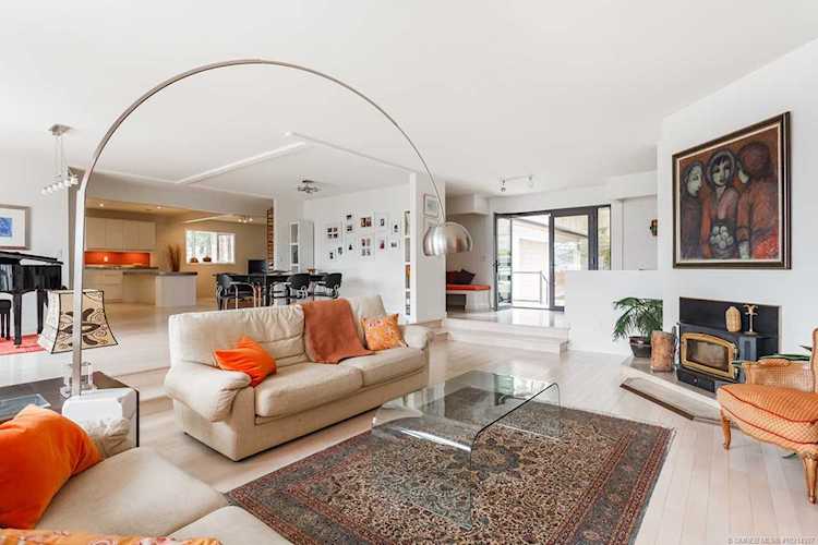 1045 Bartholomew Court Kelowna, BC V1W4N2