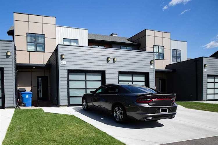 81 W Aquitania Circle Lethbridge, AB T1J 5M5