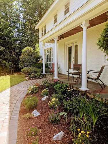 22 Pinecrest Dr Bedford, NH 03110