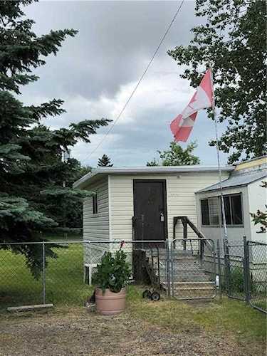 404 Mountain View Place Longview, AB T0L 1H0