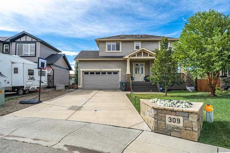 309 Besse Ct Langdon, AB T0J 1X2