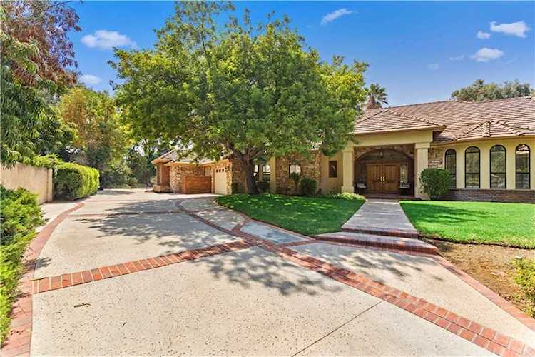 613 Ferrari Lane West Covina, CA 91791