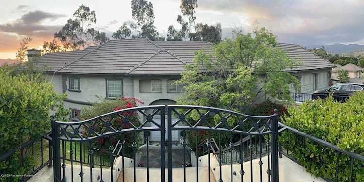 1221 Sweetbriar Drive Glendale, CA 91206