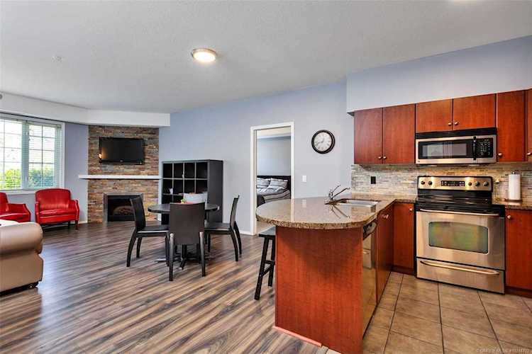 1875 Country Club Drive Kelowna, BC V1V2W7