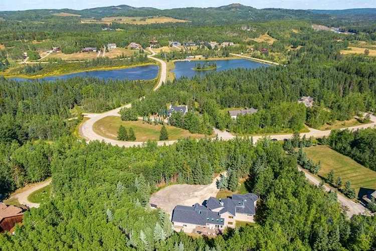 131 Wild Rose Close Bragg Creek, AB T0L 0K0