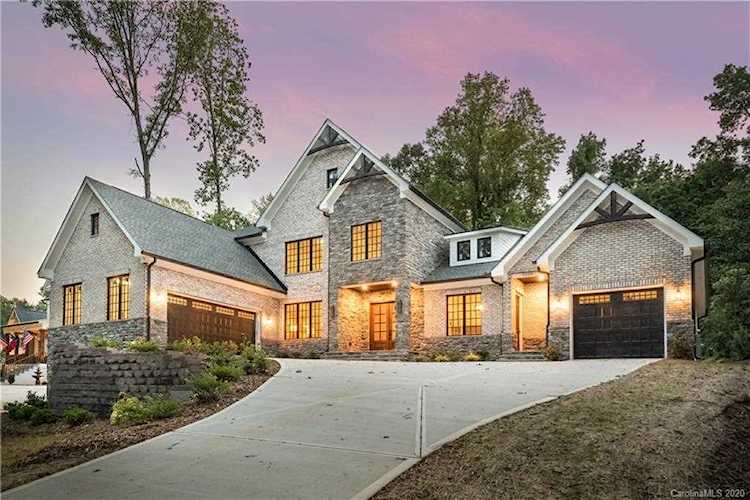 5638 Timber Ln Charlotte, NC 28270