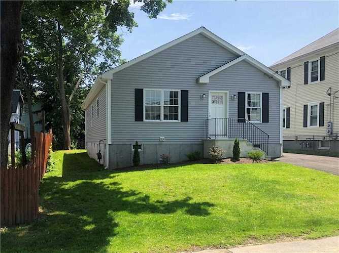 19 Courtland St Central Falls, RI 02863 | MLS 1255930 Photo 1