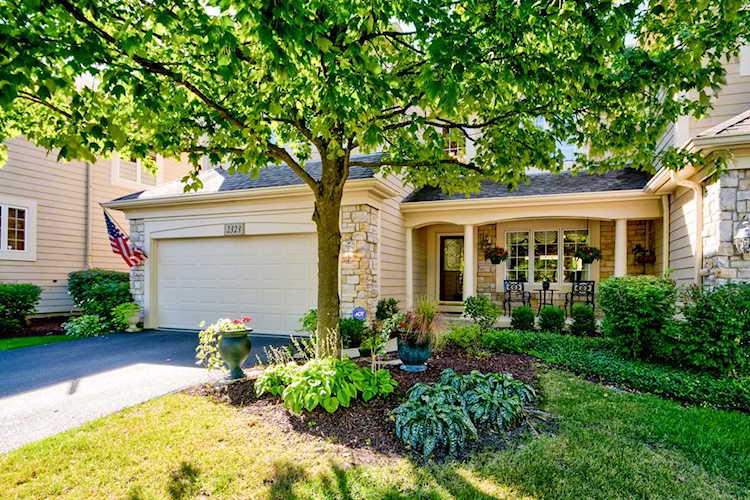 2323 Woodglen Ct Aurora, IL 60502