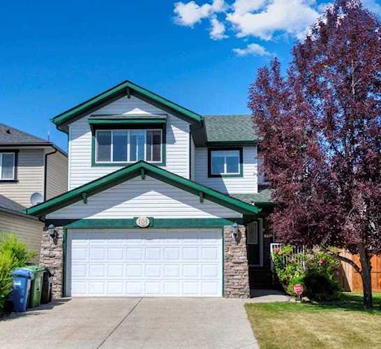 103 Wentworth Circle SW Calgary, AB T3H 4V8