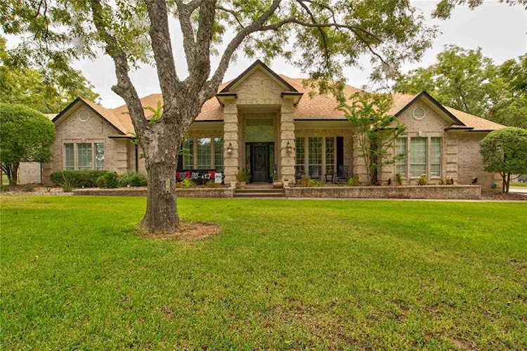 5501 Equestrian Drive Granbury, TX 76049