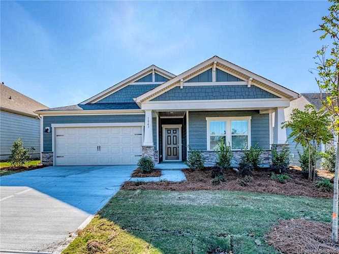 1843 Lotus Ln Denver, NC 28037