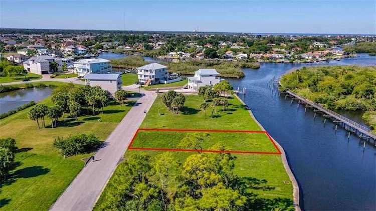5809 Elisabethan Ln #(Lot 7) New Port Richey, FL 34652