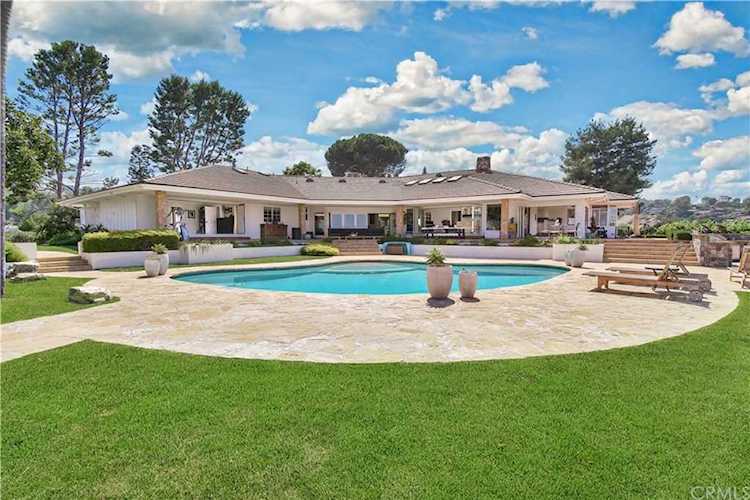9 S S Middleridge Lane Rolling Hills, CA 90274