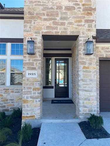 19315 Summit Glory TRL Spicewood, TX 78669