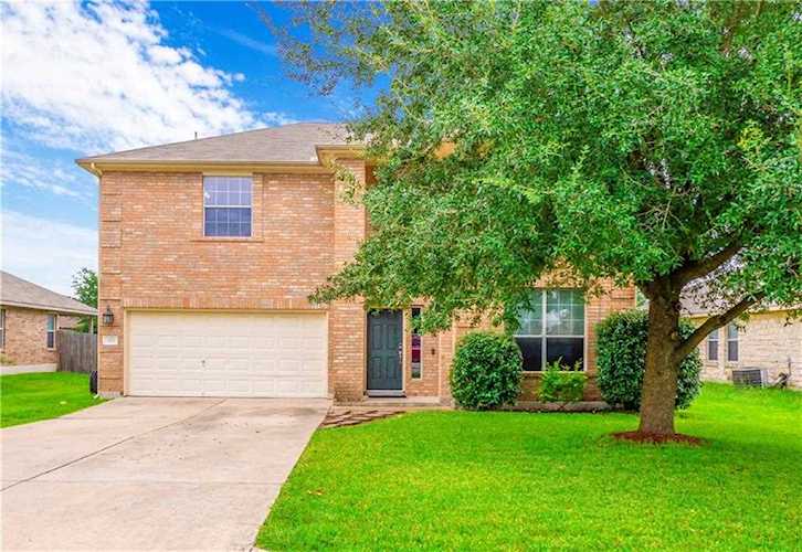 122 Hanstrom DR Hutto, TX 78634