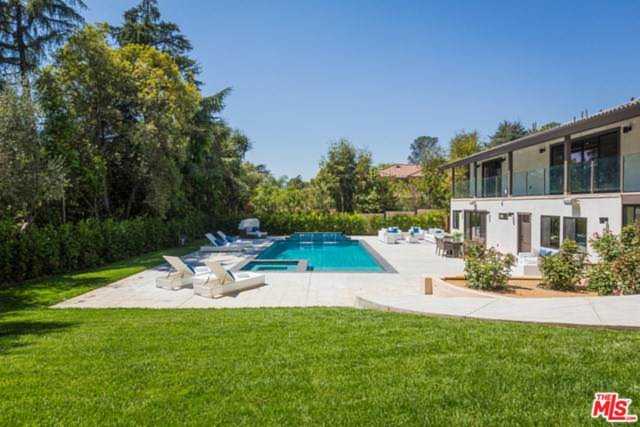 5209 Harter Lane La Canada Flintridge, CA 91011