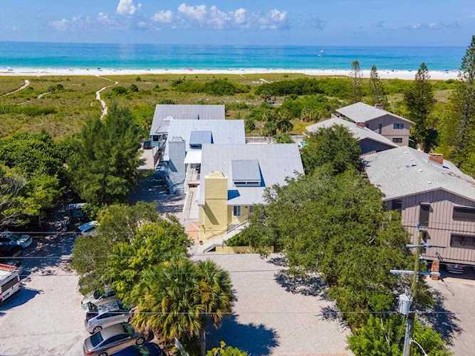 500 Beach Rd #1 Sarasota, FL 34242