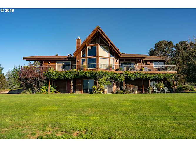17425 NE Hillside Dr Newberg, OR 97132